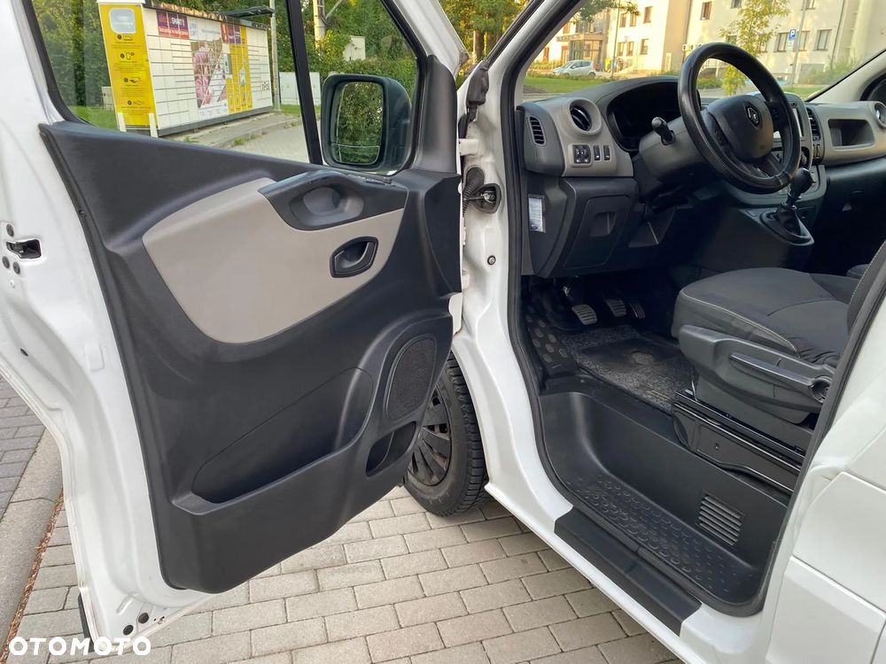 Renault Trafic 1.6 dCi 90 Combi L1H1 Authentique - 17