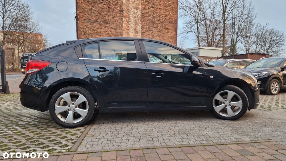 Chevrolet Cruze 1.8 LT+ - 17