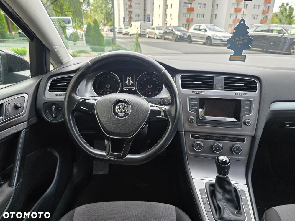 Volkswagen Golf 1.6 TDI BMT Comfortline - 21