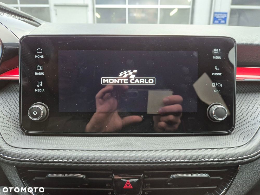 Skoda Fabia 1.0 TSI Monte Carlo DSG - 27