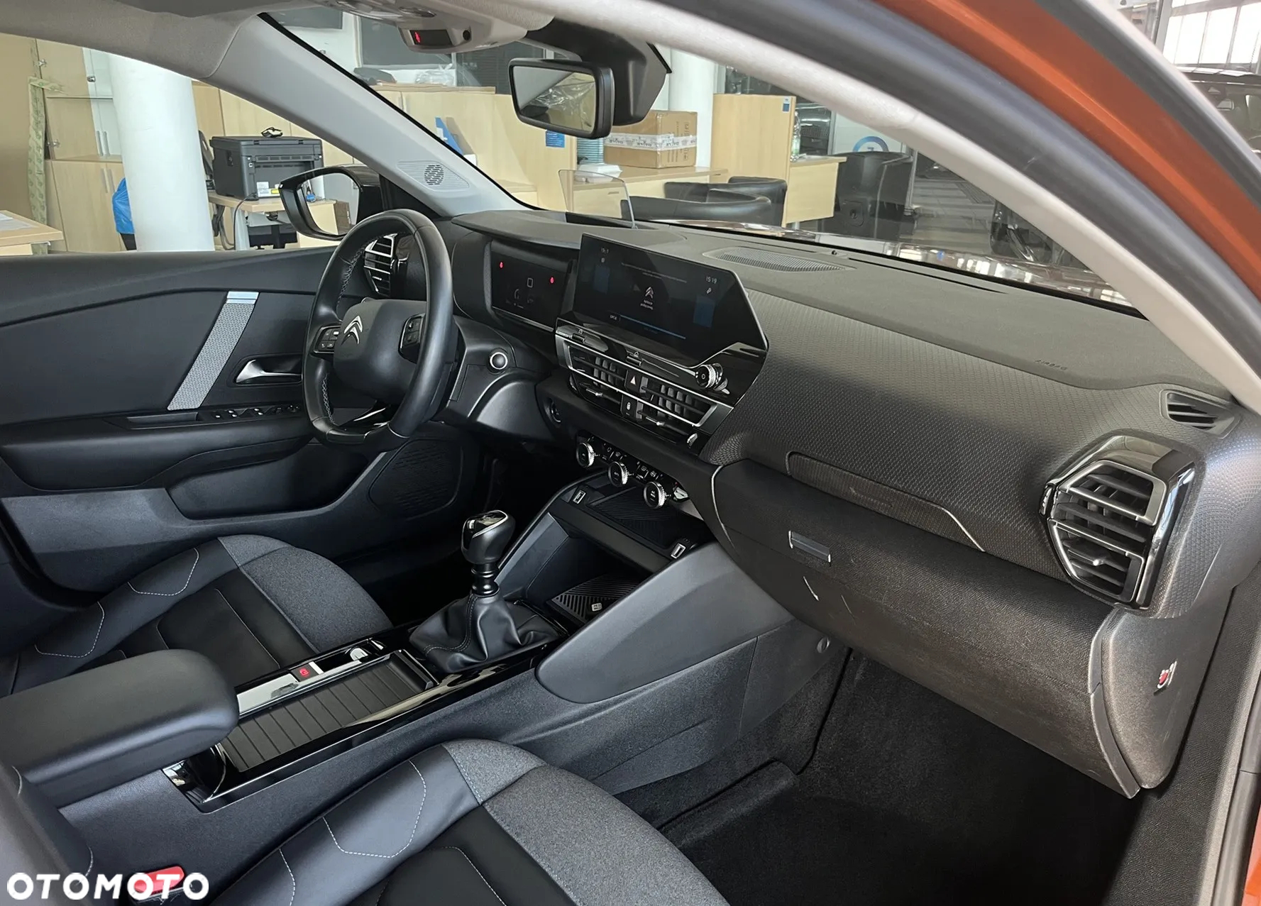 Citroën C4 PureTech 130 Stop&Start SHINE - 25