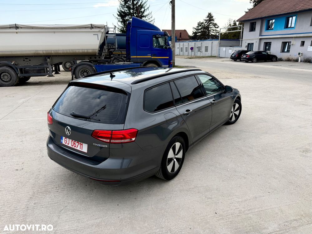 Volkswagen Passat 1.6 TDI Comfortline - 11