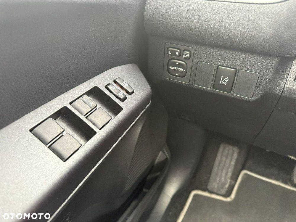 Toyota RAV4 Hybrid Premium 4x2 - 35