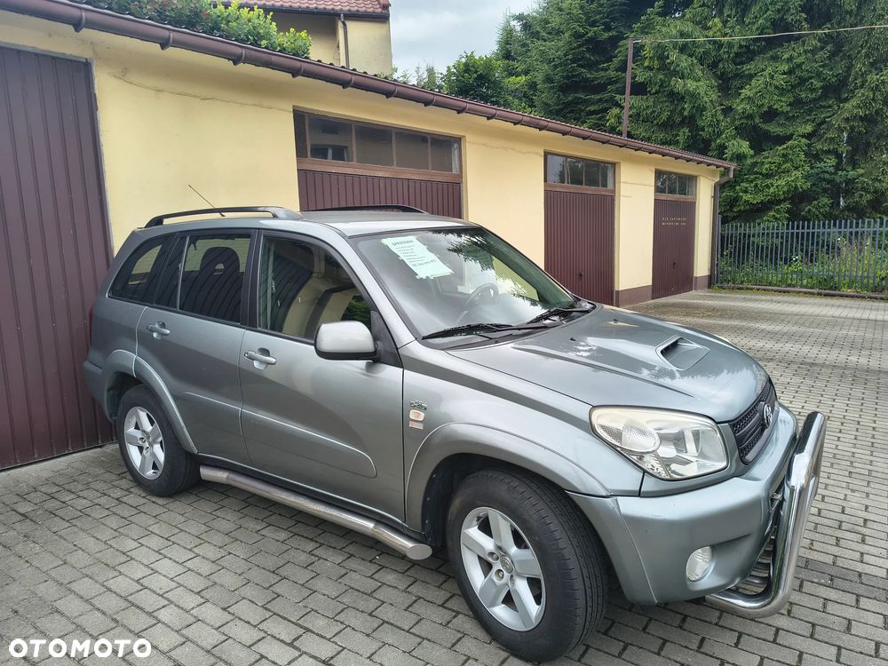 Toyota RAV4 2.0 D-4D 4x4 - 2