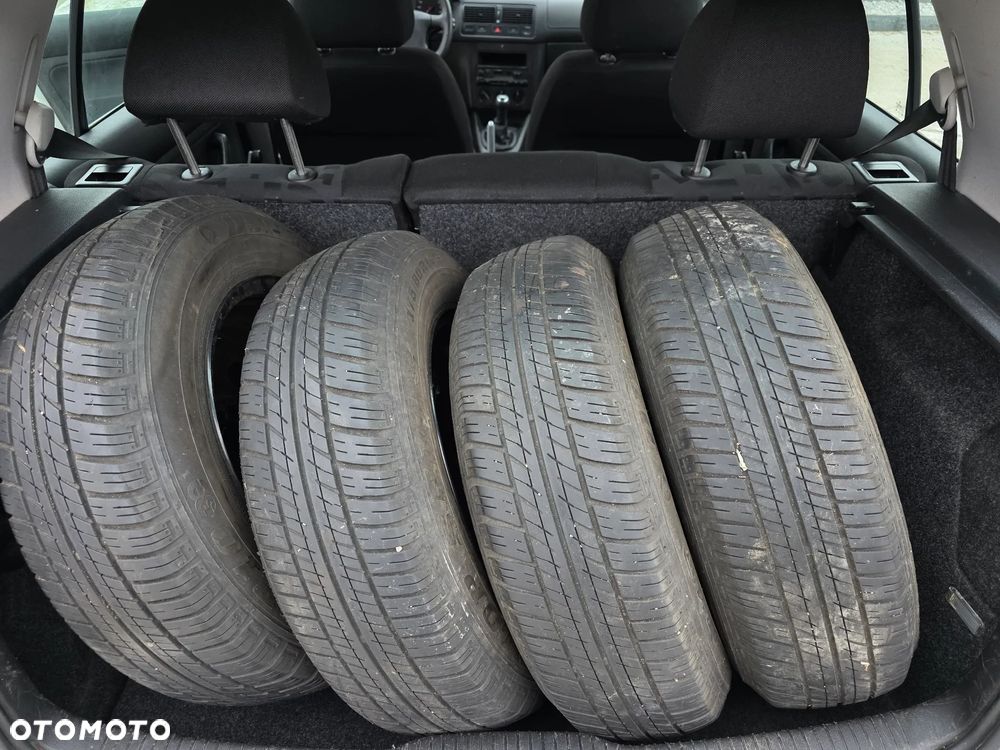 Volkswagen Golf 1.4 Comfortline - 15