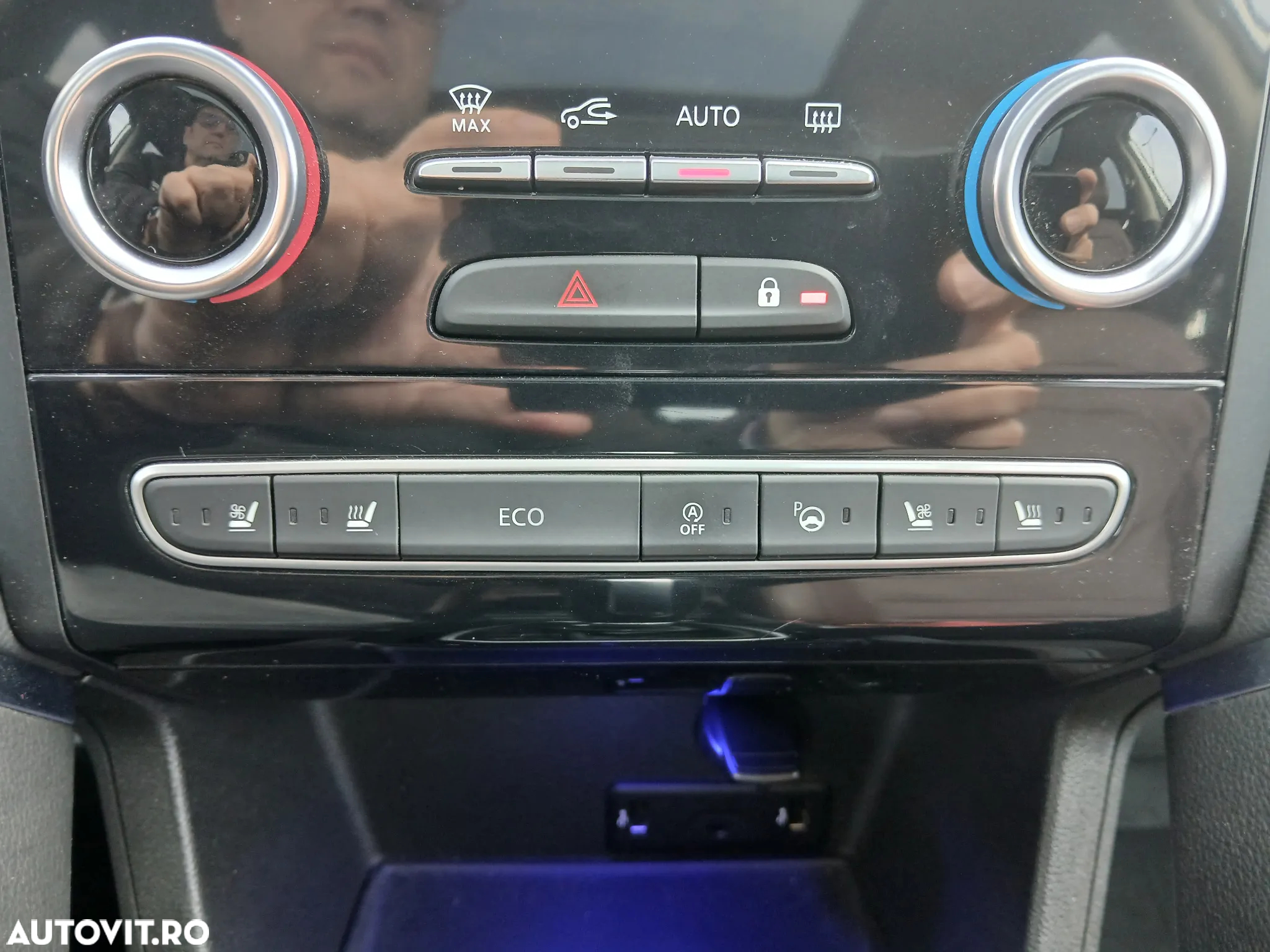 Renault Koleos BLUE dCi X-Tronic 4WD Intens - 12