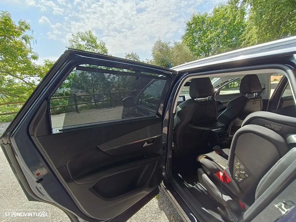 Peugeot 5008 - 8