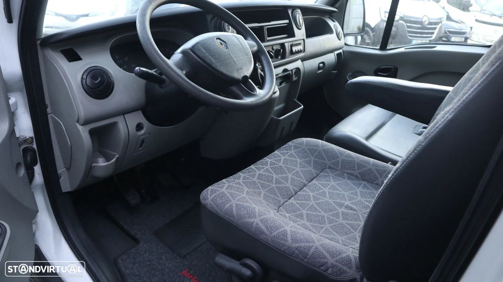 Renault Master 2.5 dci 100 L2H2 7 lugares - 9