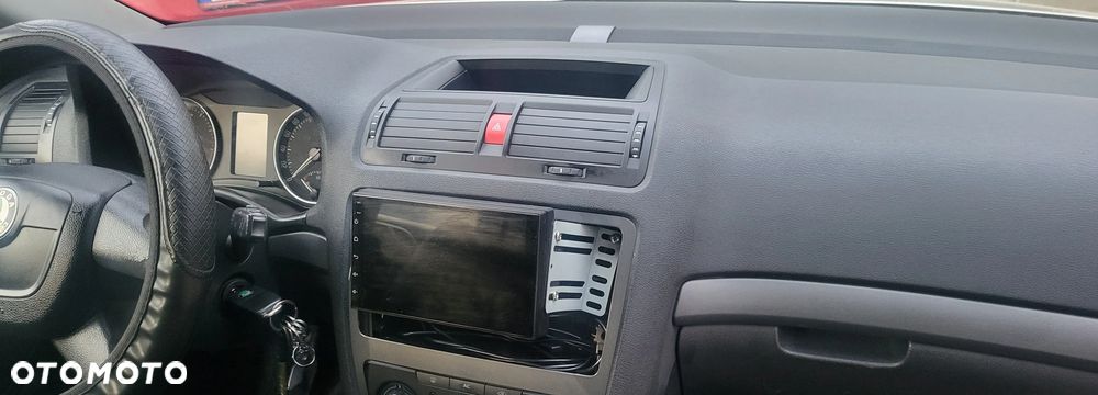 Skoda Octavia 1.6 Tour - 4
