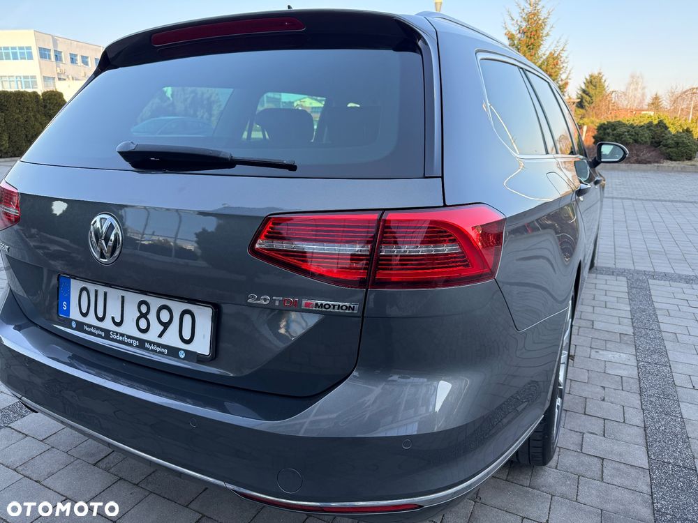 Volkswagen Passat 2.0 TDI SCR DSG 4Motion Elegance - 3