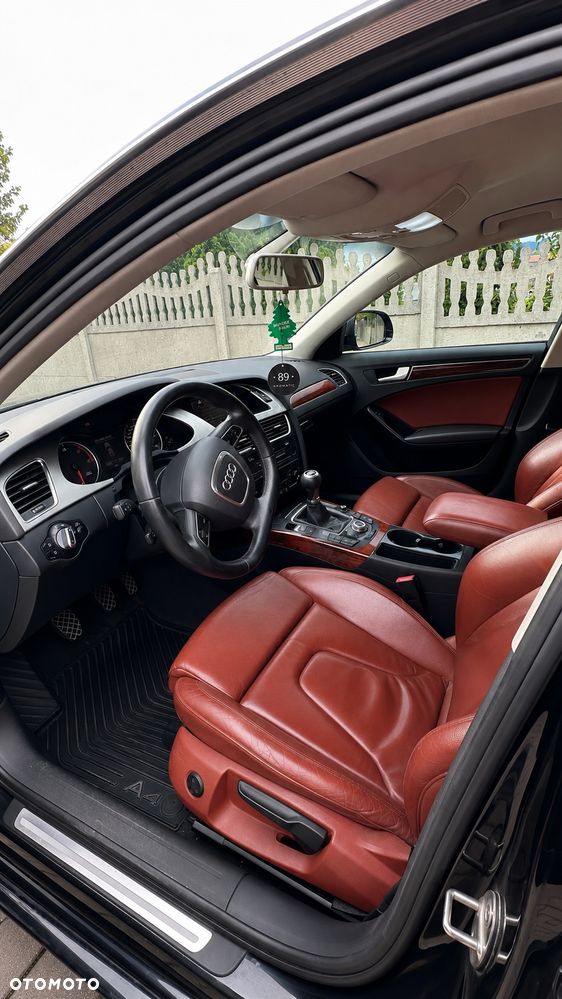 Audi A4 Limousine - 3