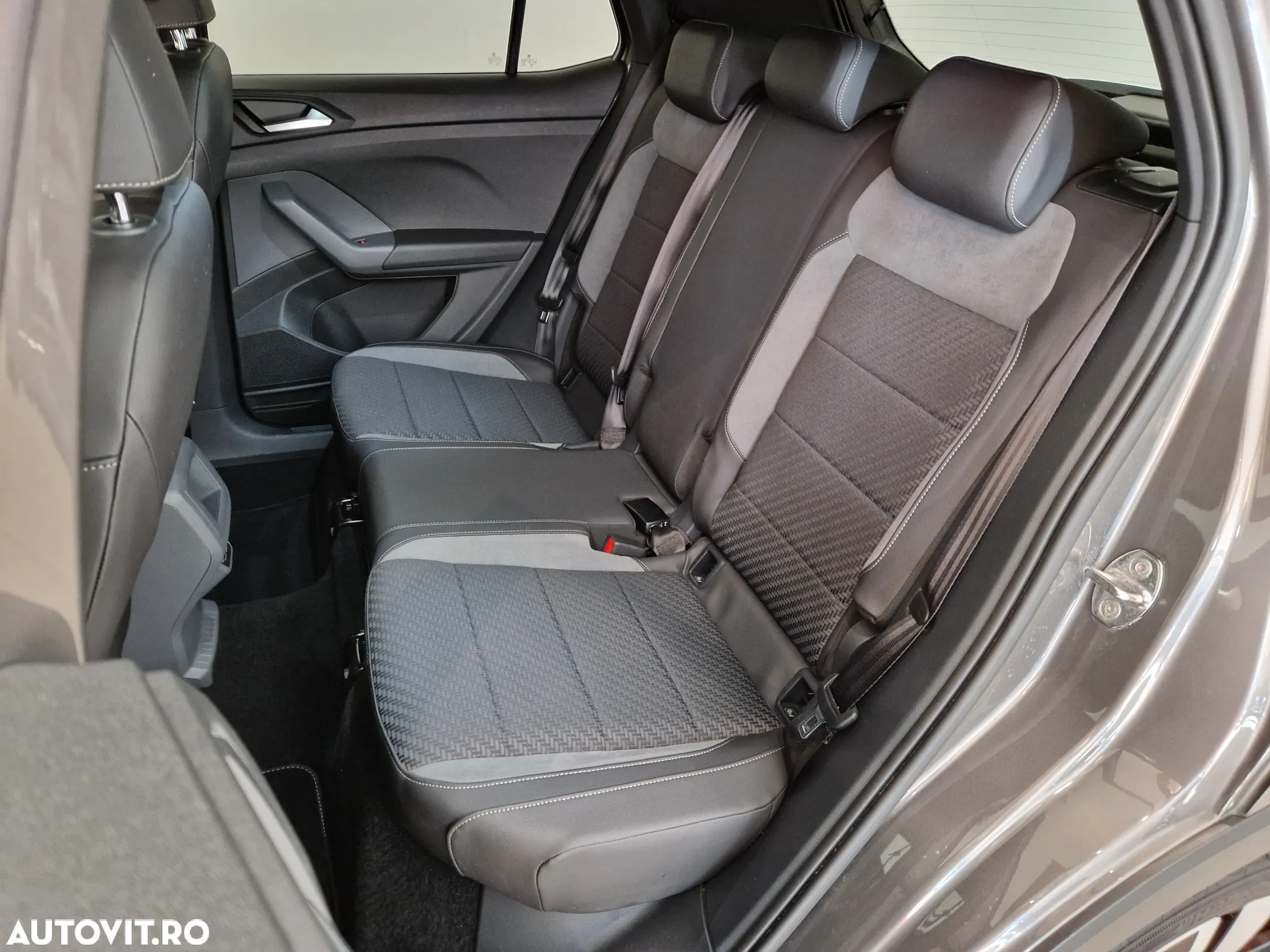 Volkswagen T-Cross 1.5 TSI DSG R-Line - 14