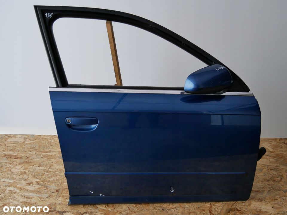 DRZWI PRZEDNIE PRAWE AUDI A4 B7 LZ5C S-LINE - 1