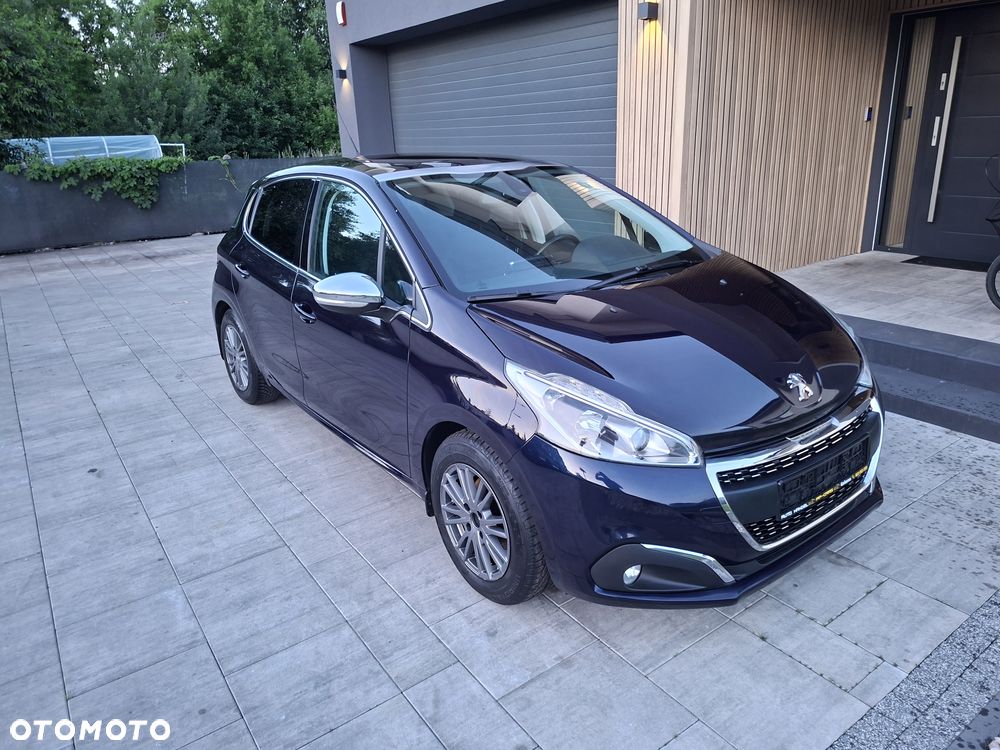 Peugeot 208 - 4