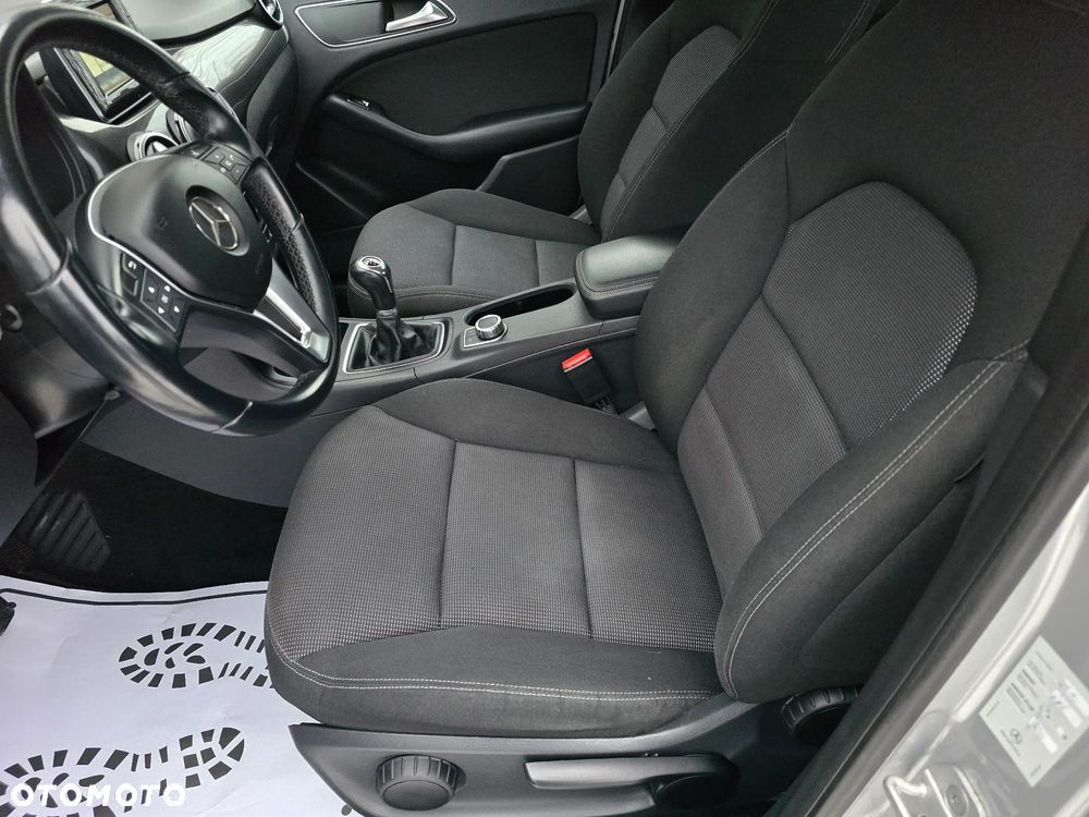 Mercedes-Benz Klasa B 180 (BlueEFFICIENCY) - 14