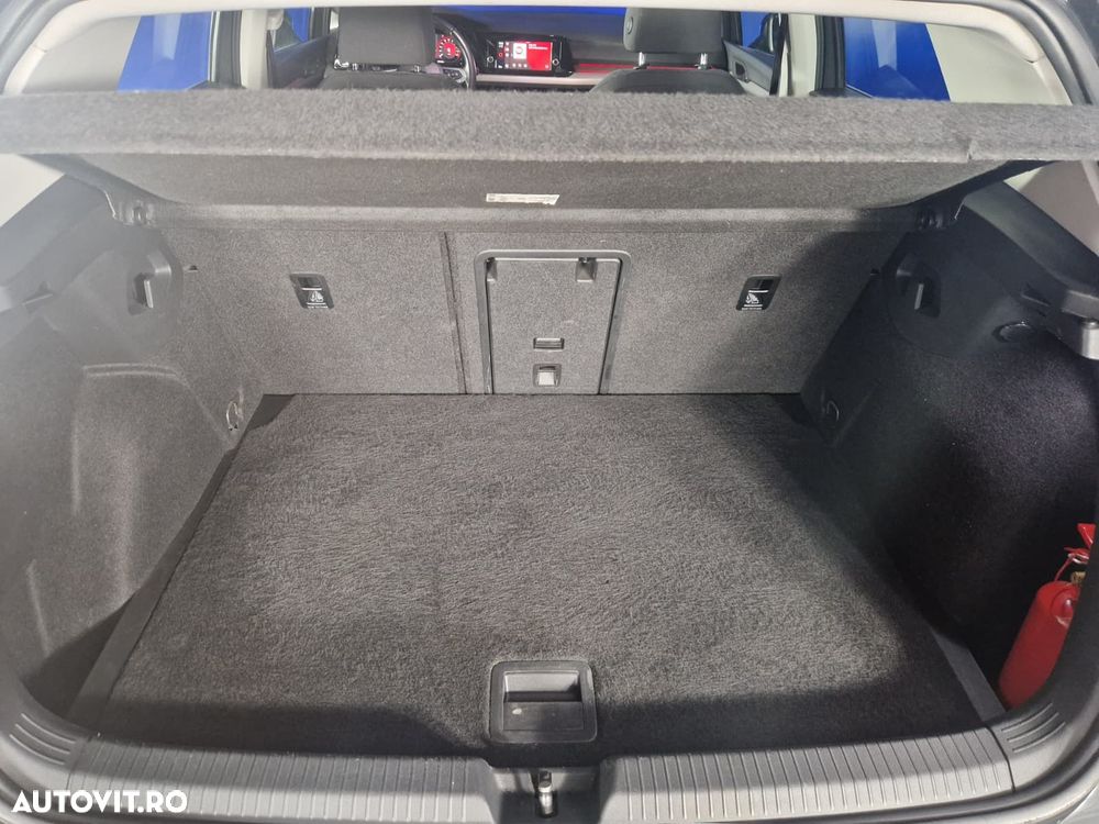 Volkswagen Golf - 28