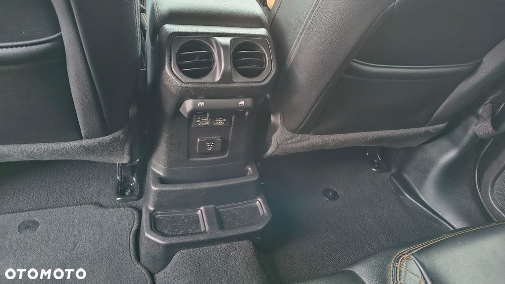 Jeep Wrangler - 8
