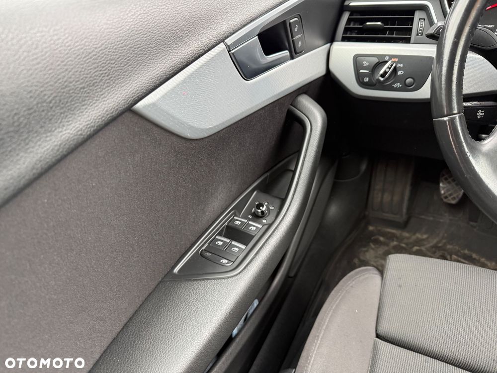 Audi A4 Avant 2.0 TDI ultra DPF Attraction - 9
