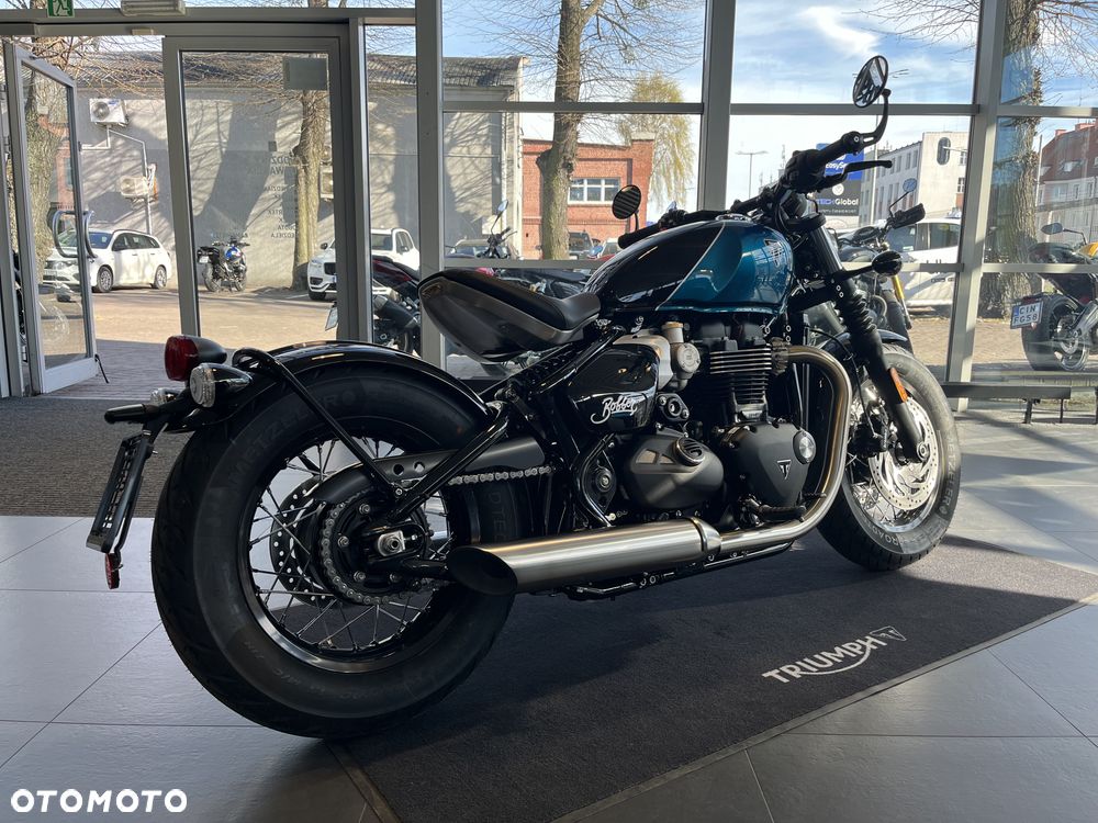 Triumph Bonneville Bobber - 2