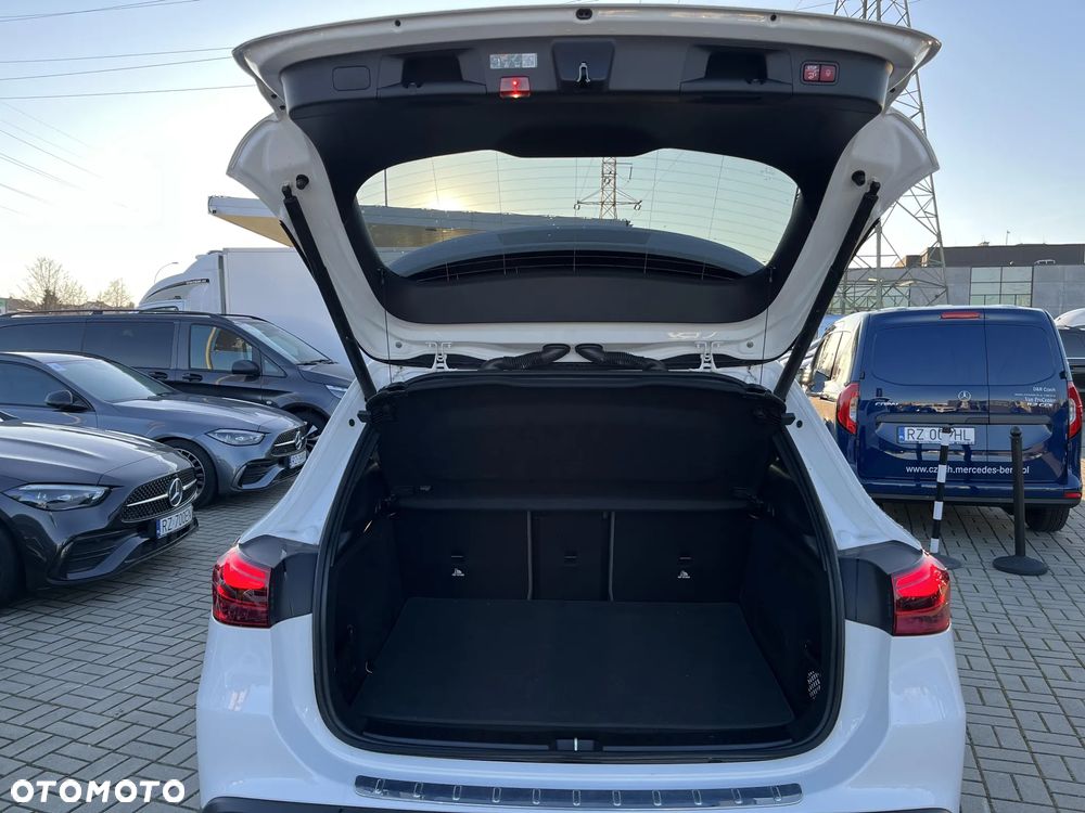 Mercedes-Benz EQA - 27