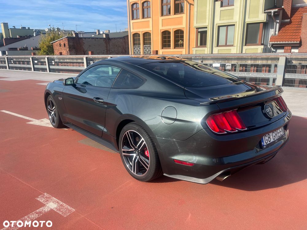 Ford Mustang 5.0 V8 GT - 4