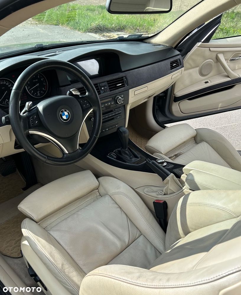 BMW Seria 3 335i - 22