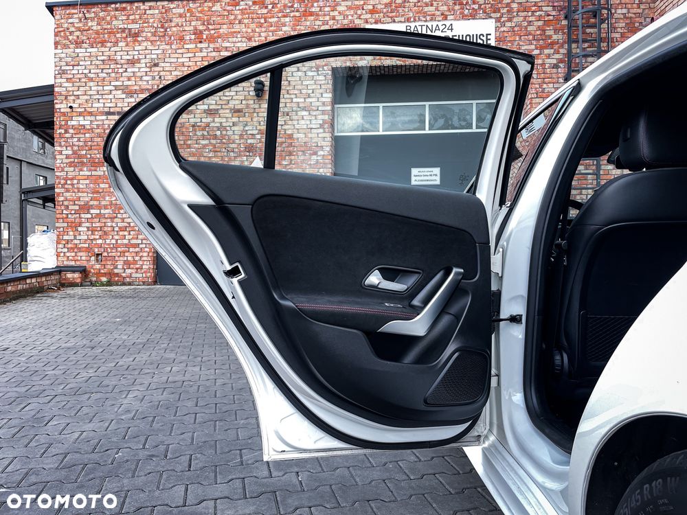 Mercedes-Benz Klasa A 180 7G-DCT AMG Line - 10