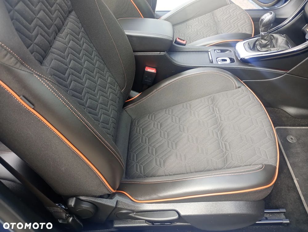 Opel Cascada 2.0 CDTI ecoFLEX Start/Stop Innovation - 16