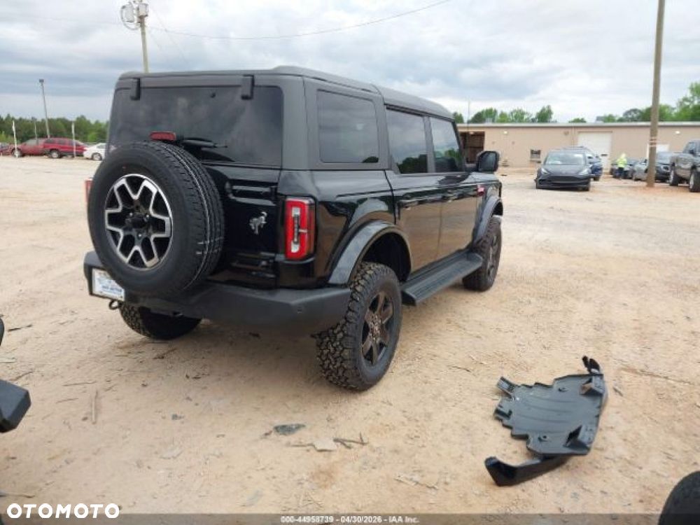 Ford Bronco - 5