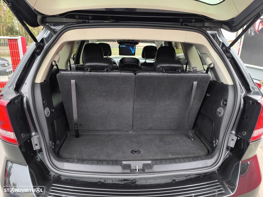 Fiat Freemont 2.0 M-Jet Urban - 37