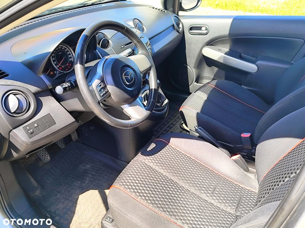 Mazda 2 1.3 Exclusive - 4