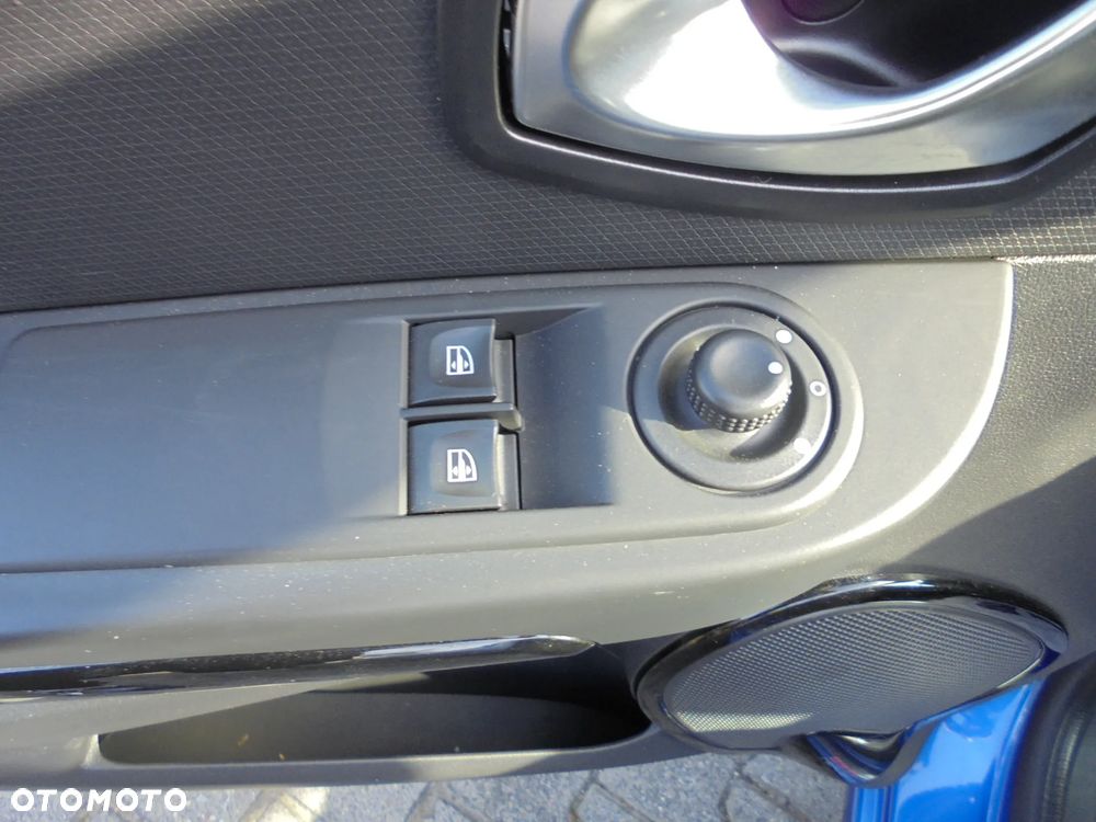Renault Clio - 8