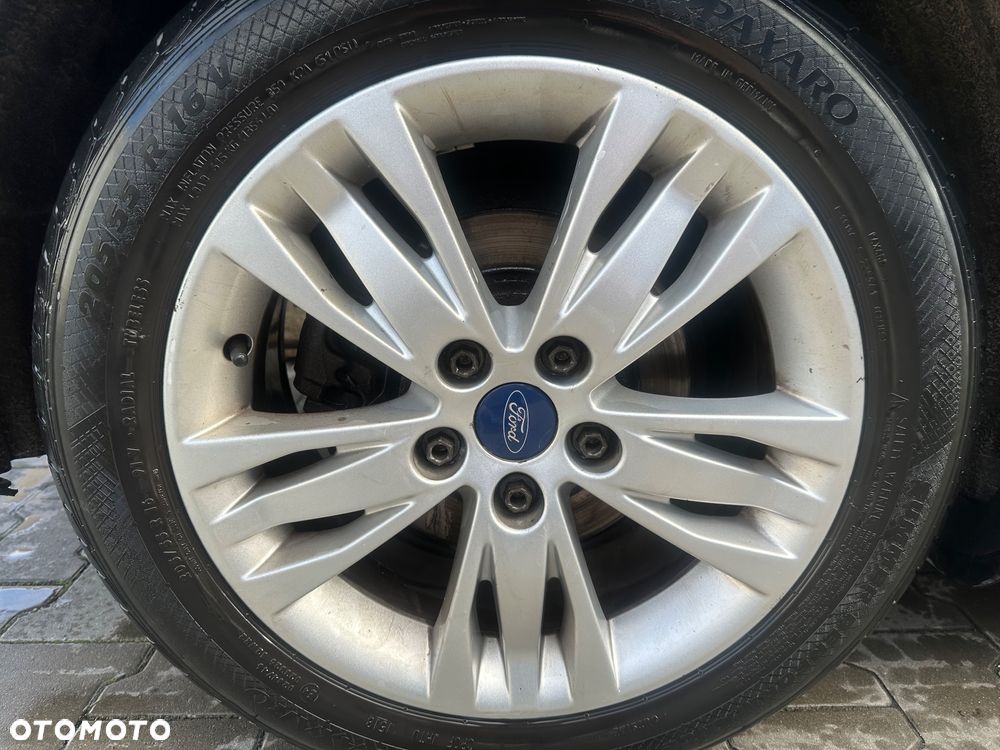 Ford Focus 1.6 Ambiente - 22
