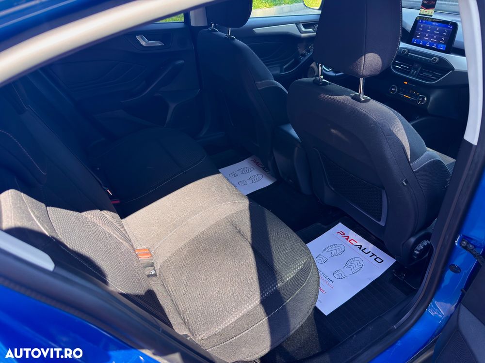 Ford Focus - 27