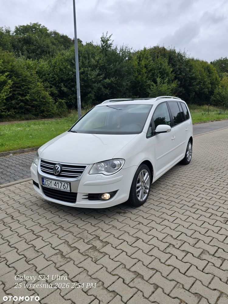 Volkswagen Touran - 1