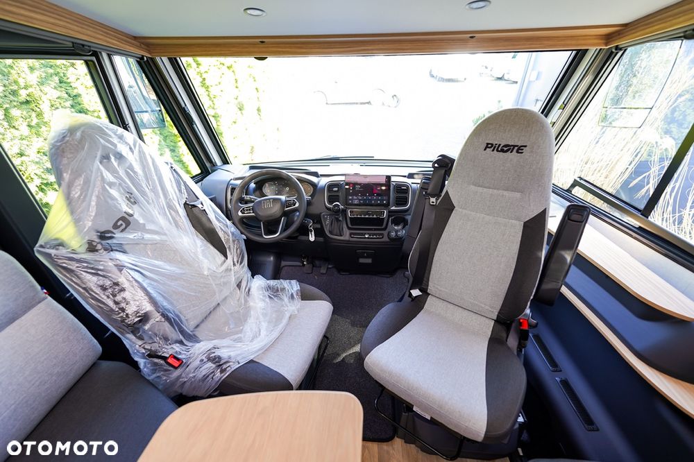 PILOTE G741 FC Expression - 25