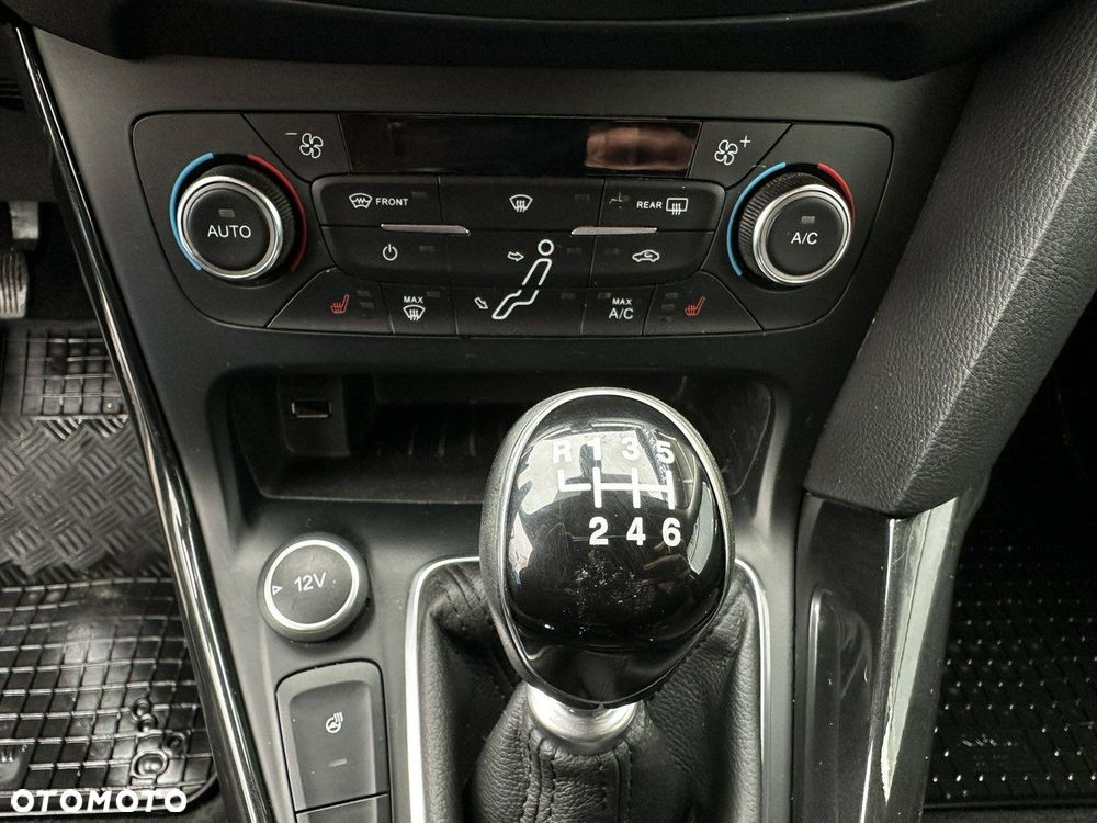Ford Focus 1.0 EcoBoost Titanium Business - 5