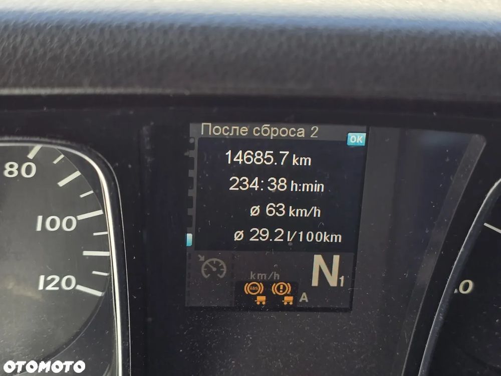 Mercedes-Benz Actros - 12