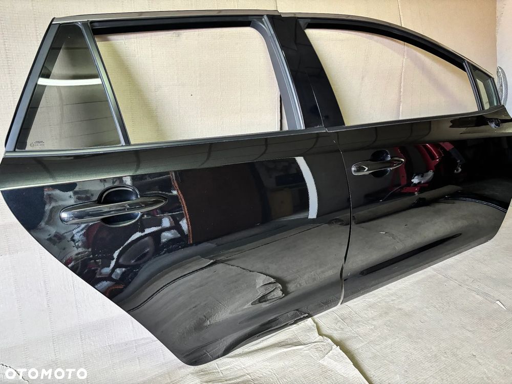 Drzwi Prawe tył Toyota Corolla e21 LIFT 209 KOMBI - 2