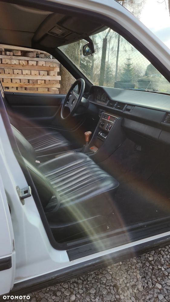 Mercedes-Benz W124 (1984-1993) - 8