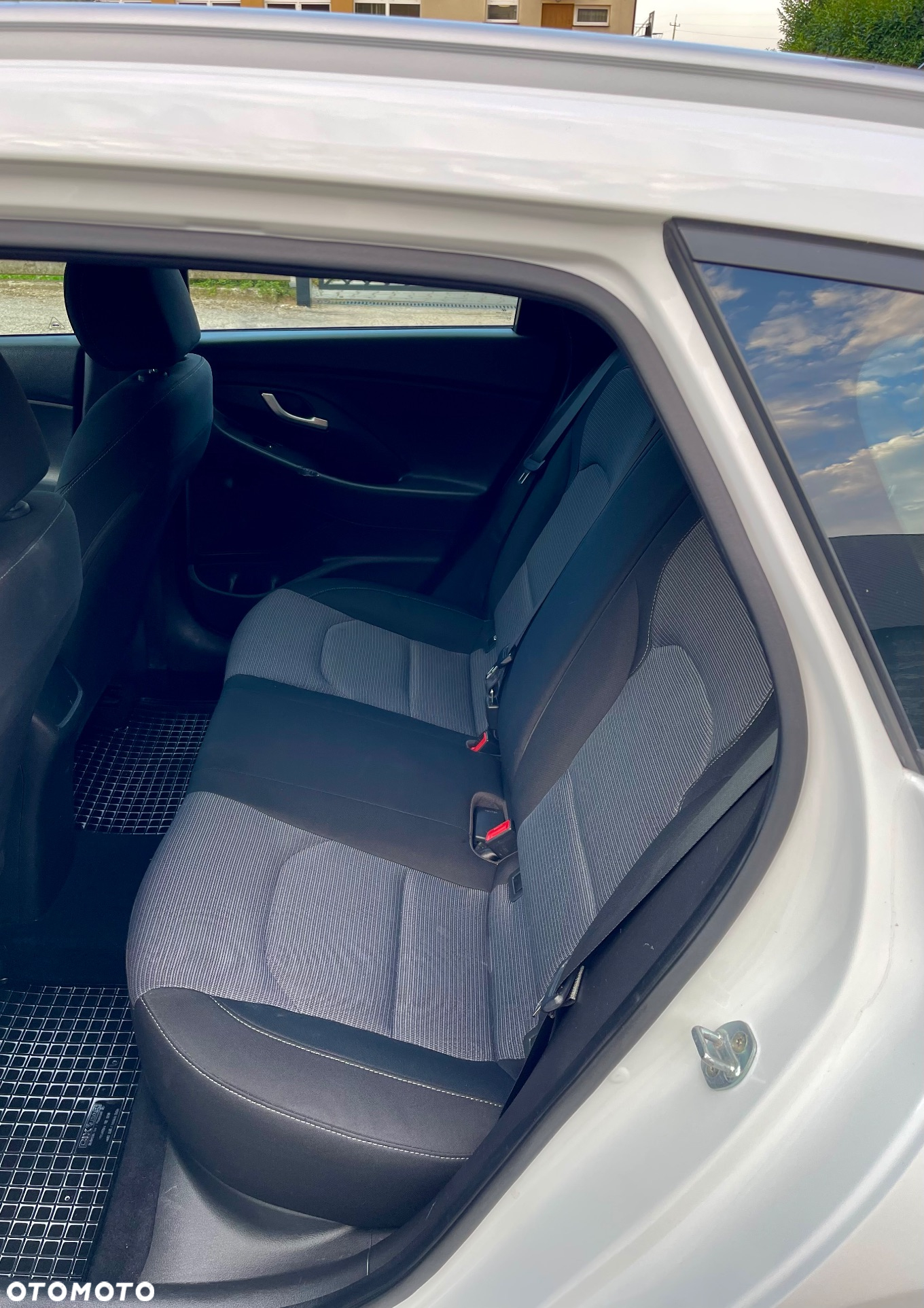 Hyundai i30 1.6 D Comfort - 12