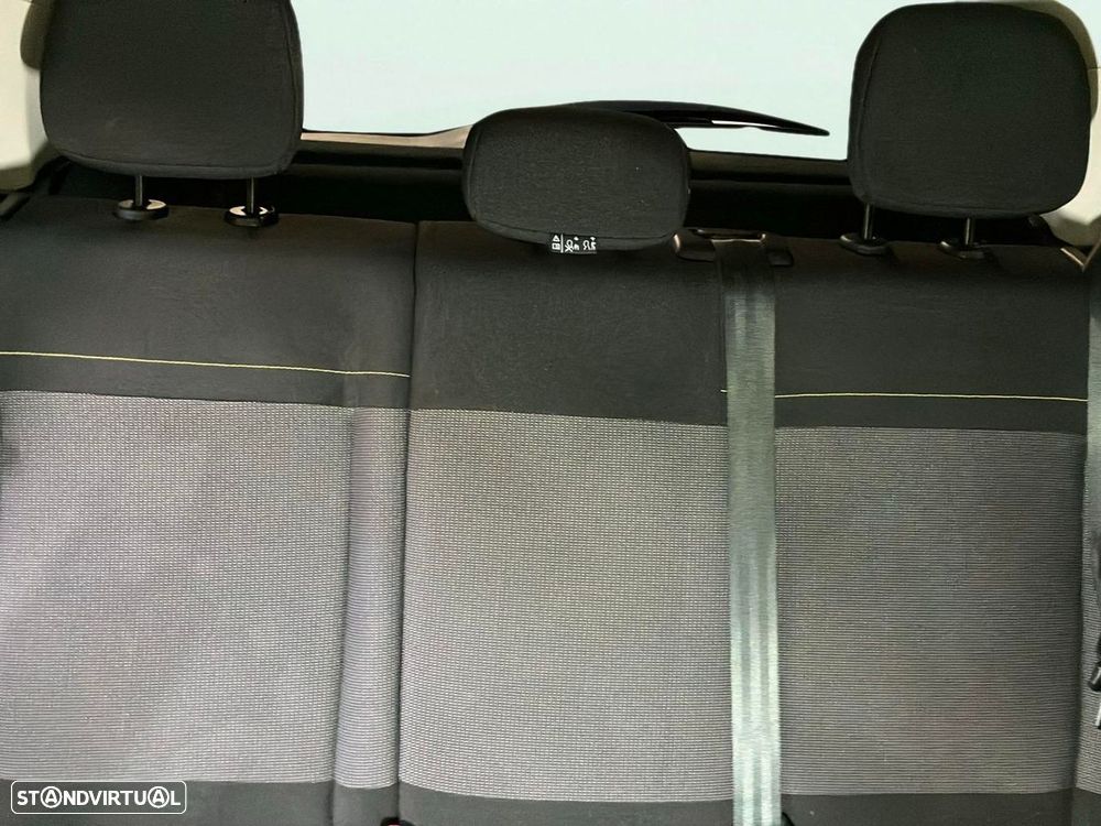 Citroën C3 1.2 PureTech C-Series - 18