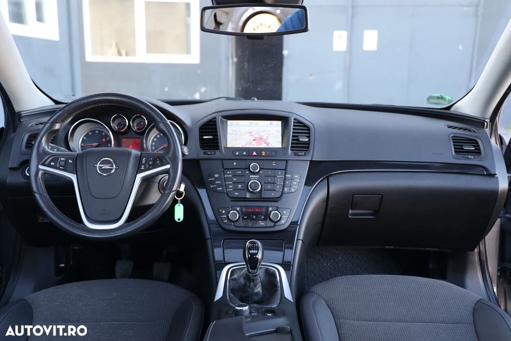 Opel Insignia 2.0 Turbo - 16