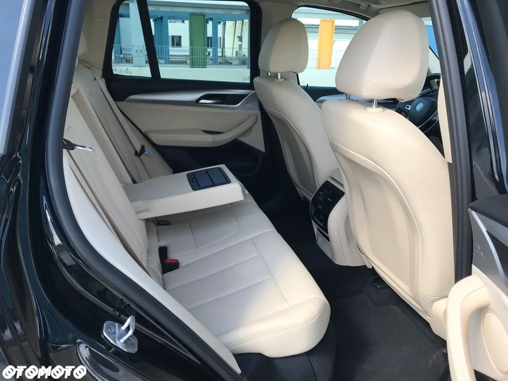 BMW X3 xDrive20d Business Edition - 23