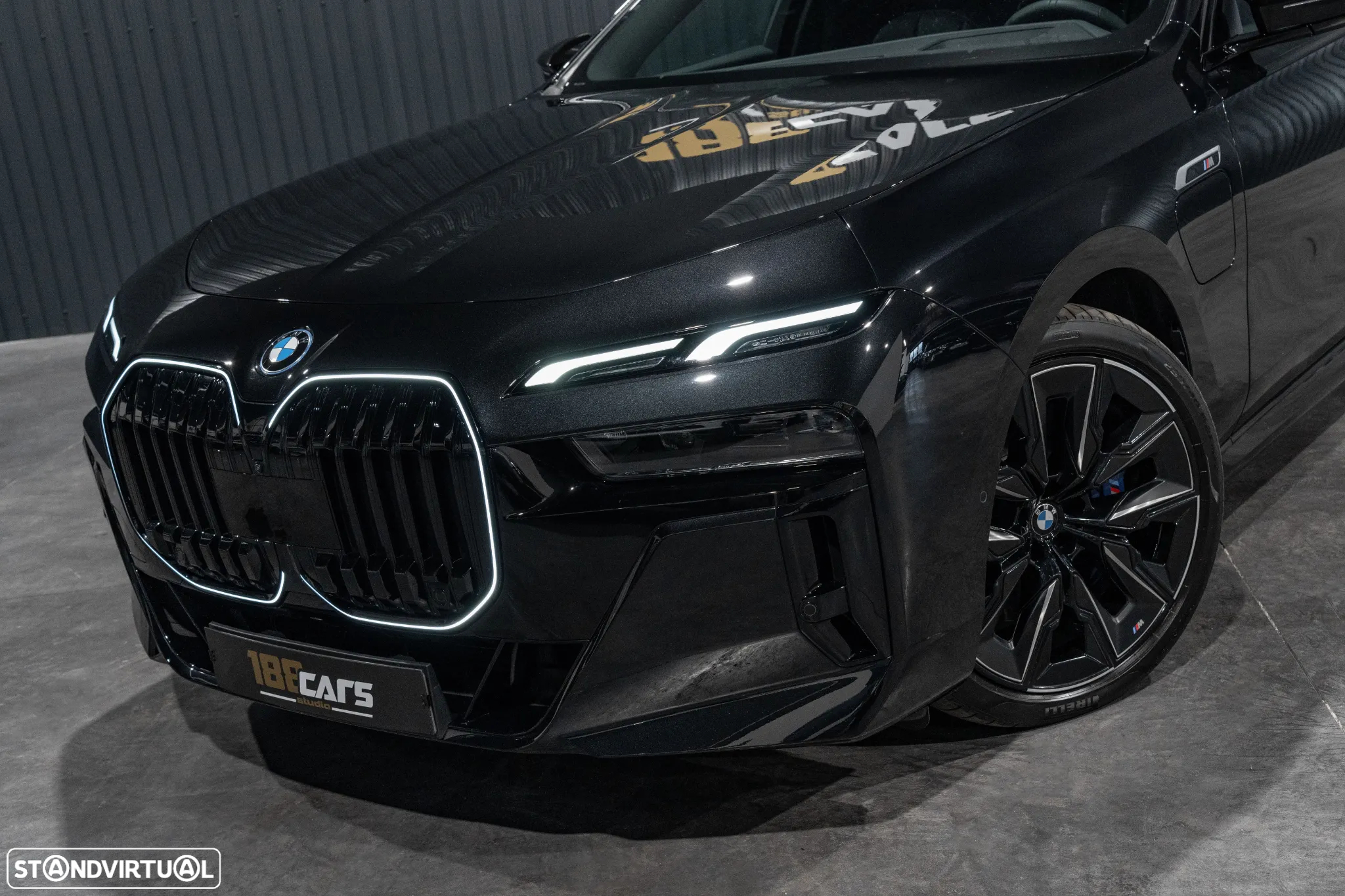 BMW 750 750e xDrive Pack Desportivo M - 44
