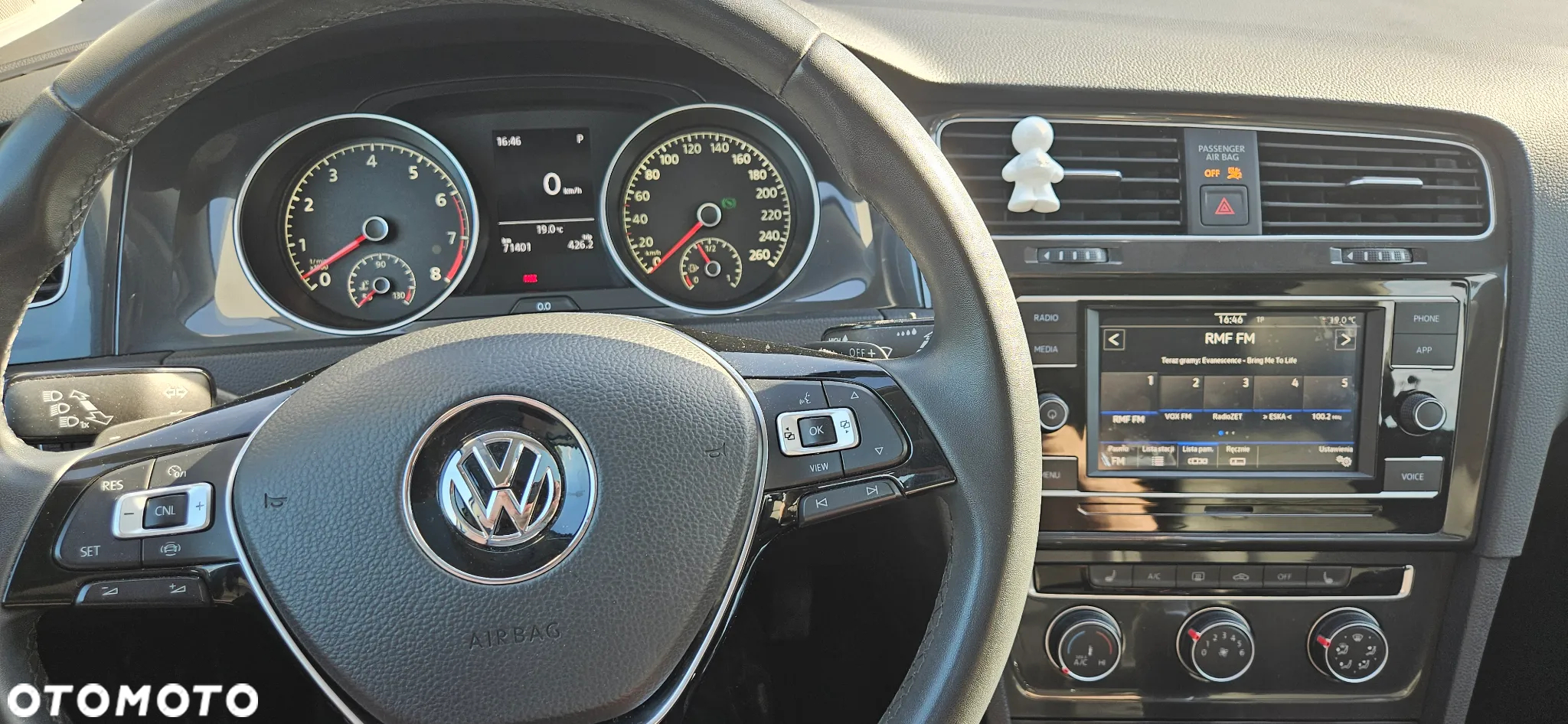 Volkswagen Golf - 13