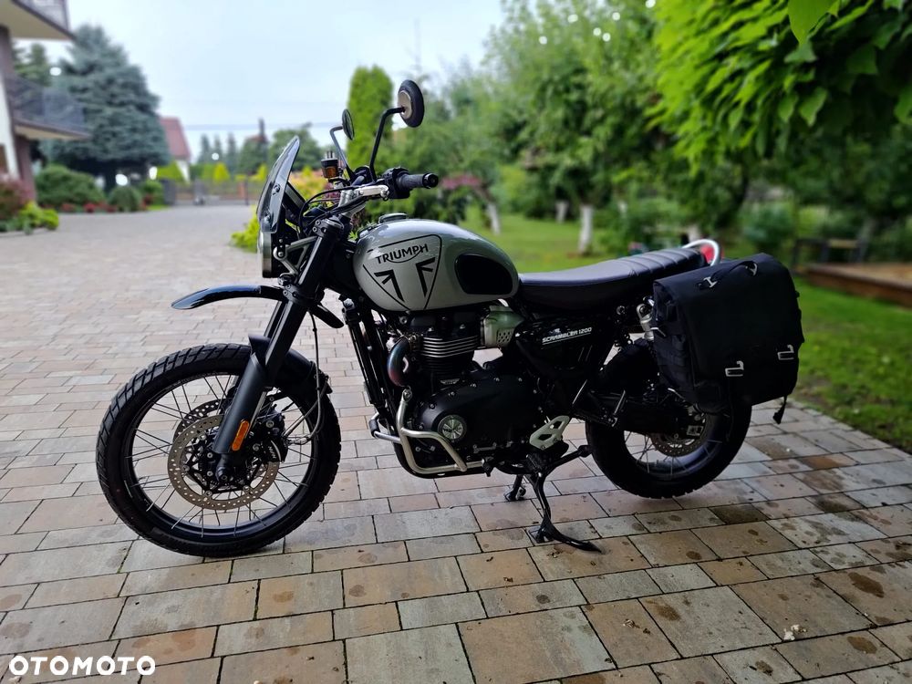 Triumph Scrambler - 9