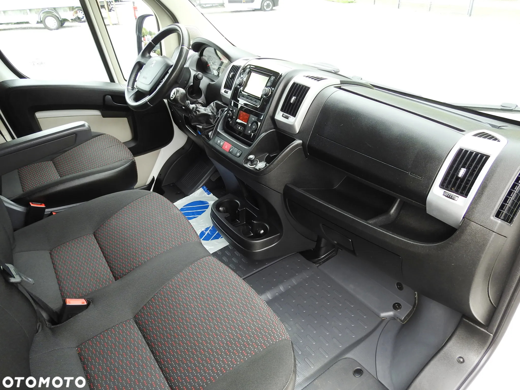 Peugeot BOXER FURGON BRYGADÓWKA 6 MIEJSC TEMPOMAT NAWIGACJA KLIMATYZACJA LEDY ASO 160KM [ H80381 ] - 35