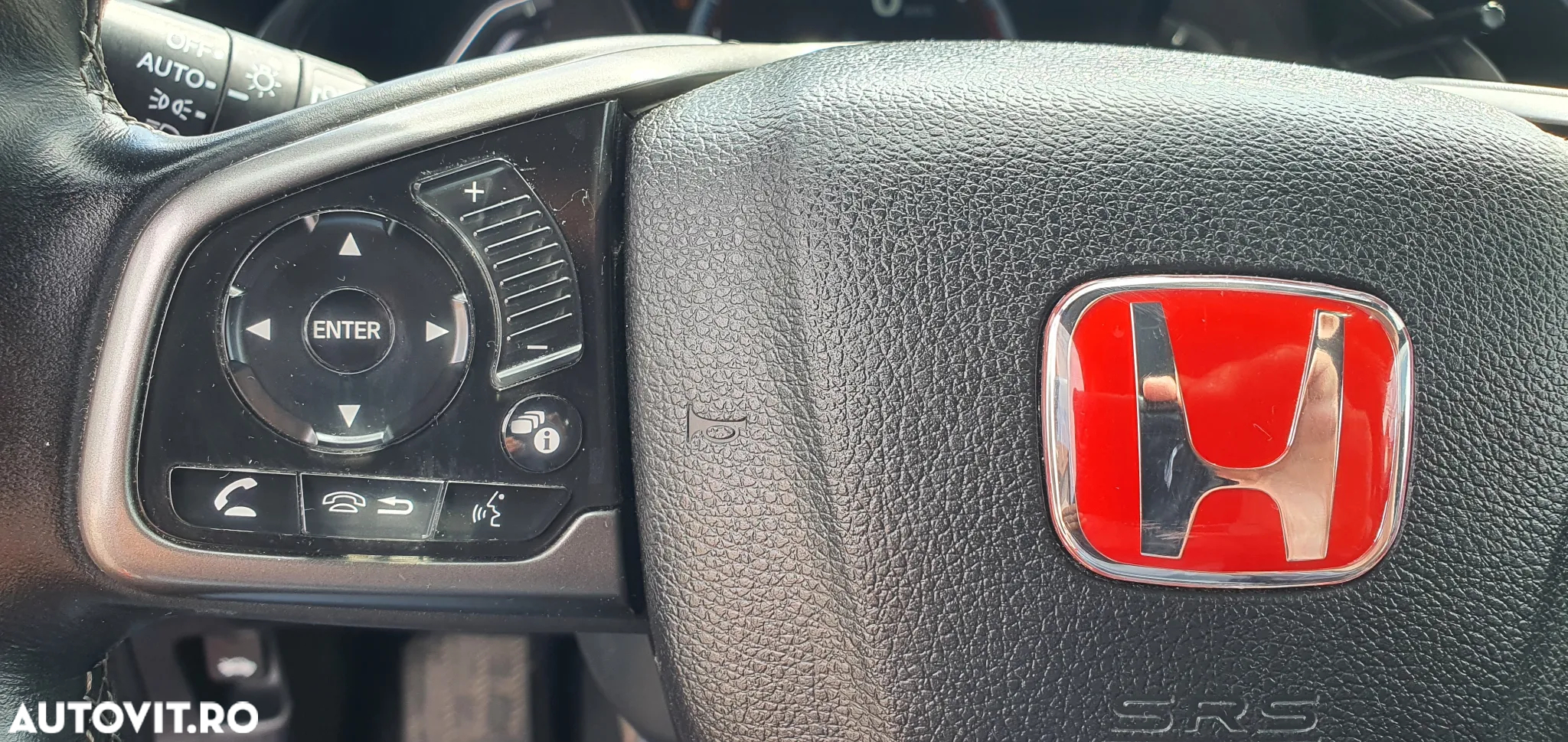 Honda Civic 1.5 VTEC Turbo Sport Plus - 21