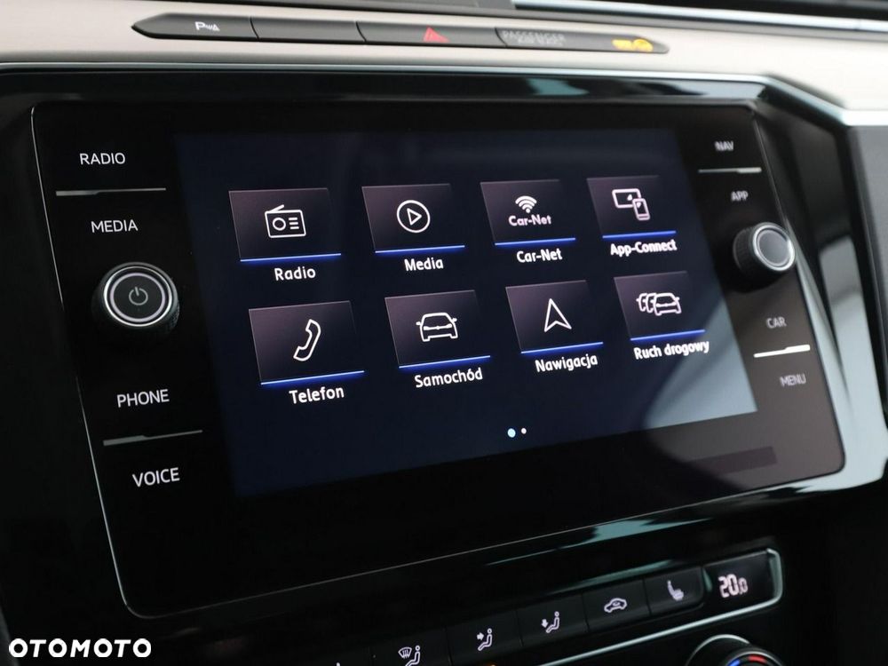 Volkswagen Passat Variant 2.0 TDI (BlueMotion Technology) Highline - 24